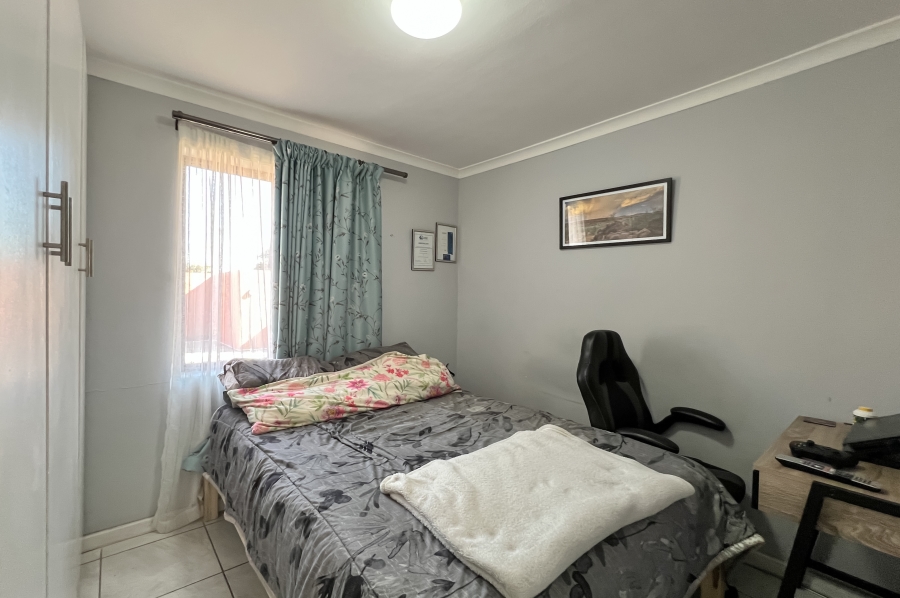 2 Bedroom Property for Sale in Morgenster Western Cape
